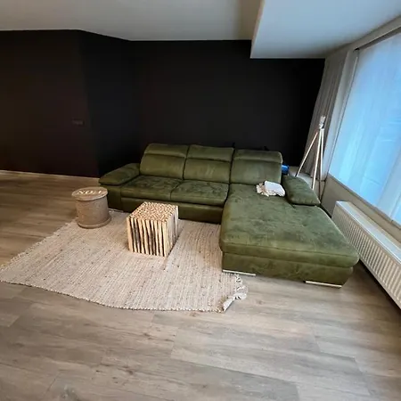 Beautiful 3 Bedroom Garden-appartment Near Knokke-strand Bar 克诺克－海斯特