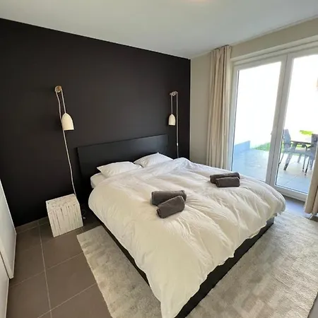 Daire Beautiful 3 Bedroom Garden-appartment Near Knokke-strand Bar *