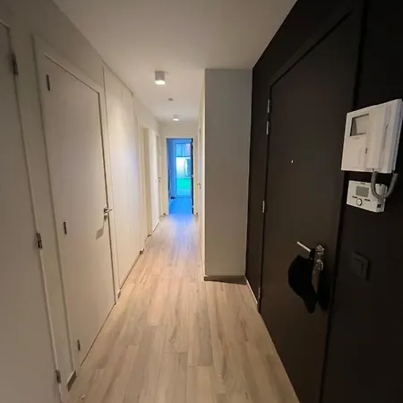 Beautiful 3 Bedroom Garden-appartment Near Knokke-strand Bar